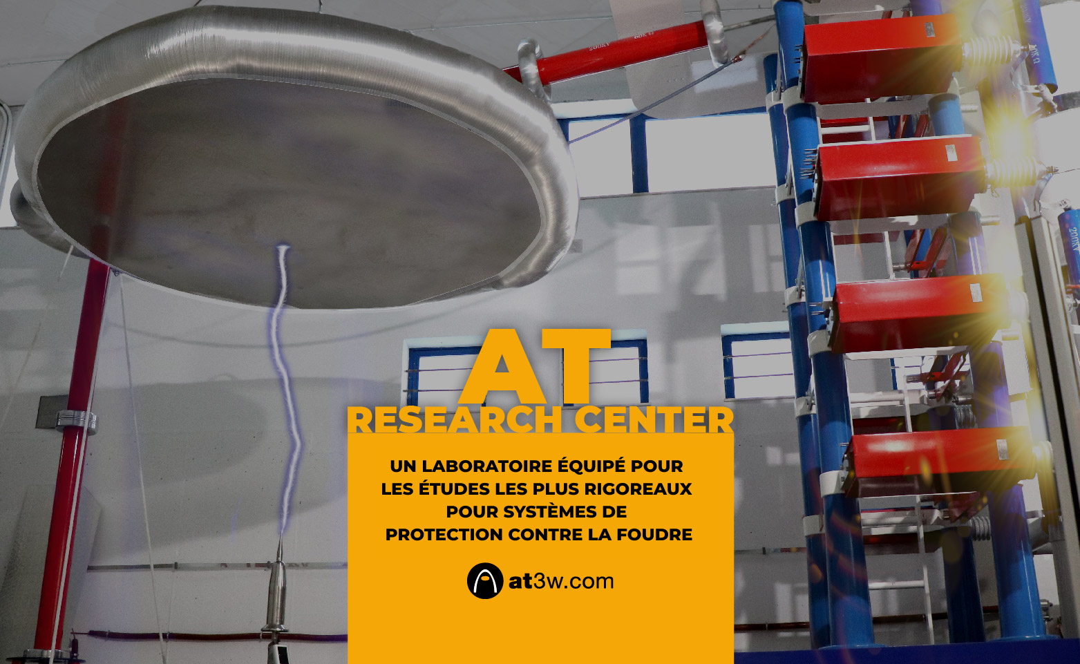 Aujourd'hui, il est de plus en plus demandé de garantir que tout équipement ou outil est testé conformément à la réglementation afin d'en assurer le bon fonctionnement. La foudre est un phénomène capable de provoquer d'importants dégâts personnels et matériels, mais il n'est pas possible de prévoir exactement quand et où la foudre va frapper. Cependant, il est essentiel que les systèmes conçus pour se protéger contre les effets de la foudre fonctionnent correctement et conformément aux normes en vigueur. Aplicaciones Tecnológicas dispose du AT Research Center, l'un des laboratoires les mieux équipés au monde pour tester les systèmes de protection contre la foudre (SPF), où sont réalisés les essais les plus exigeants pour mesurer la fiabilité de tous ses composants.
