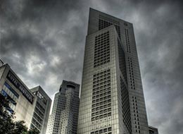 Le plus haut bâtiment de Singapour, OUB Centre, a sur son toit un système de détection d’orage ATSTORM®v2 d’Aplicaciones Tecnológicas, S.A . 